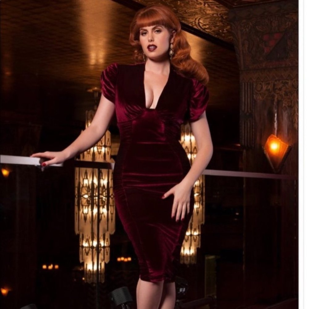 PINUP Girl rockabilly wiggle pencil Zelda red velvet dress